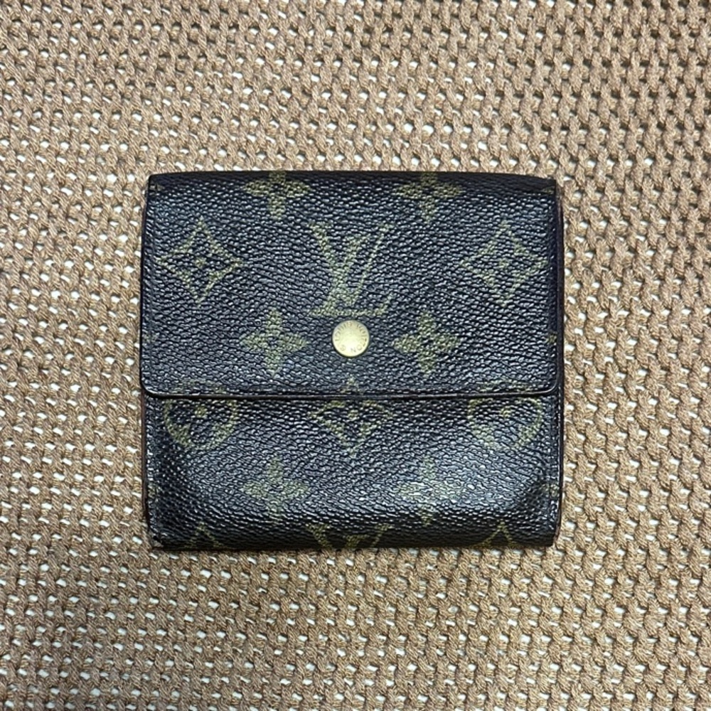 Louis Vuitton Trifold Compact Vintage Monogram Wallet